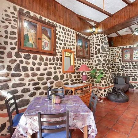 Casa Cueva Martin Holiday home *